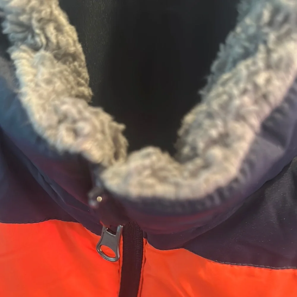 Chicago Bears Navy and Orange Puffer Vest - Picture 3 of 15